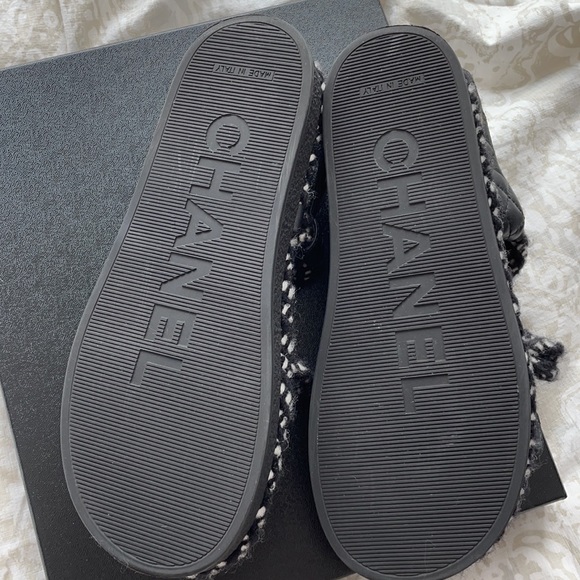 AUTHENTIC Chanel Rope Sandals - Picture 3 of 4